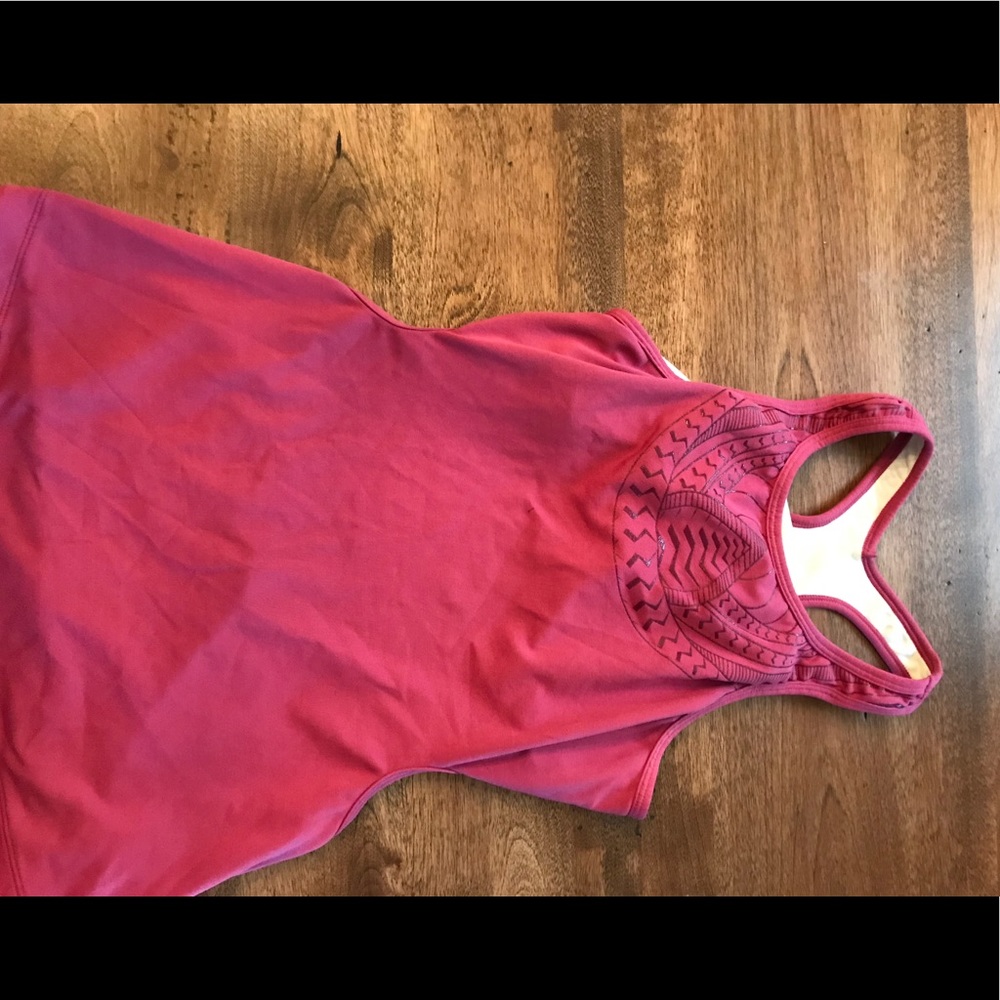 EUC adorable back details sz small top super soft